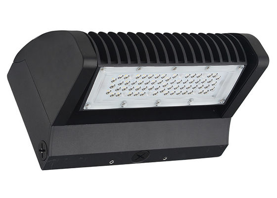 回転40W 100-150W HPS/HID同等の黒いLED Wallpackのライト