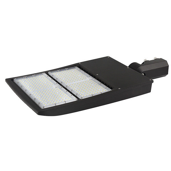 スリップのフィッター、UL LEDの駐車場のポール・ライトが付いている240W 5000K 100V LED Shoeboxライト